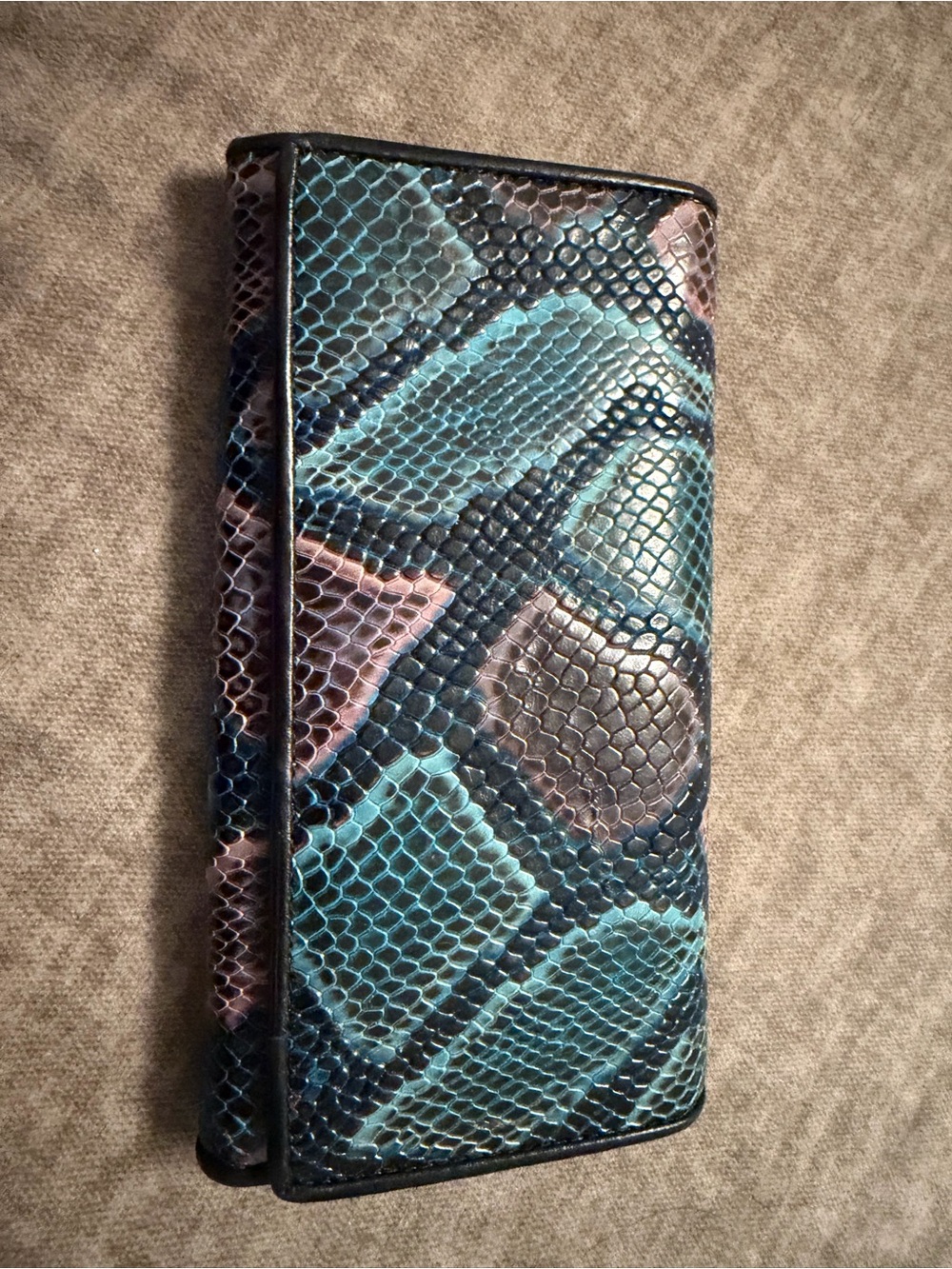 Genuine leather Snake-Texture Long Wallet in Blue Multi